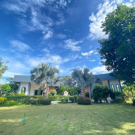 Ok Farm Resort Det Udom Exterior foto