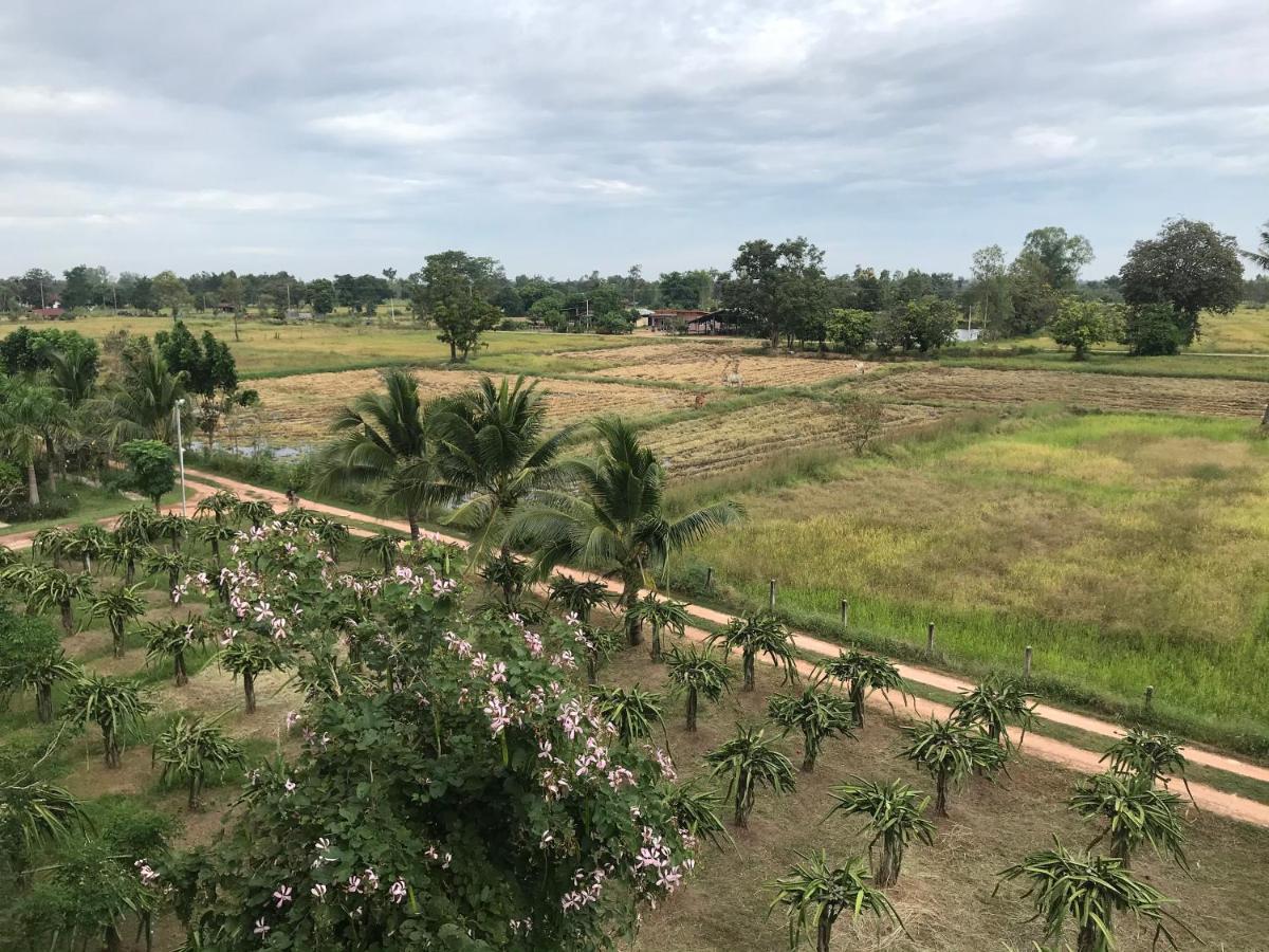 Ok Farm Resort Det Udom Exterior foto