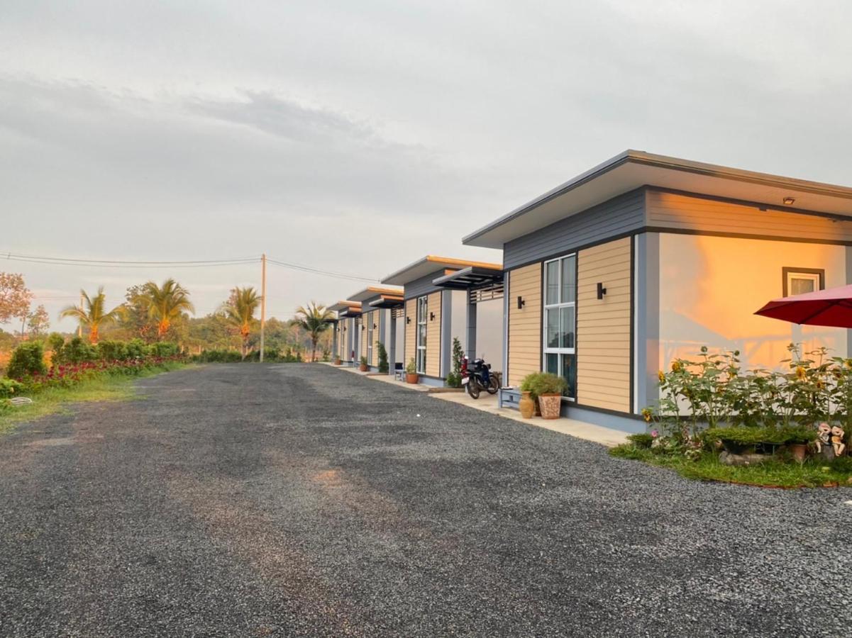 Ok Farm Resort Det Udom Exterior foto